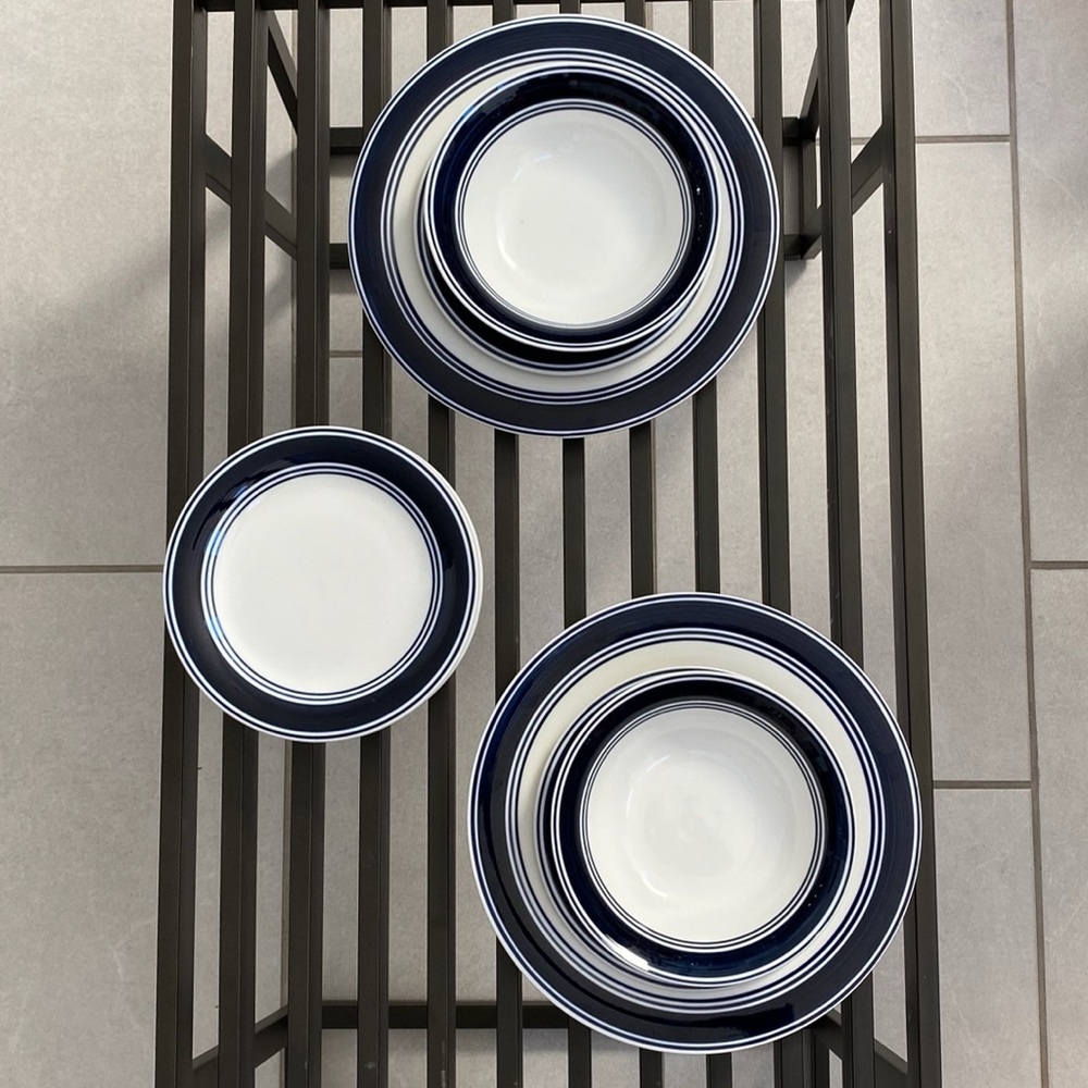 Essential Mealtime Dinnerware Place Set 6 + Bonus - Picture 3 of 5
